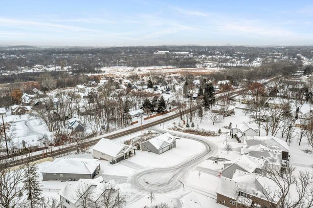 7420 Glengarry Place, Eden Prairie, MN 55344