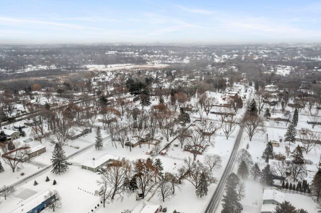 7420 Glengarry Place, Eden Prairie, MN 55344