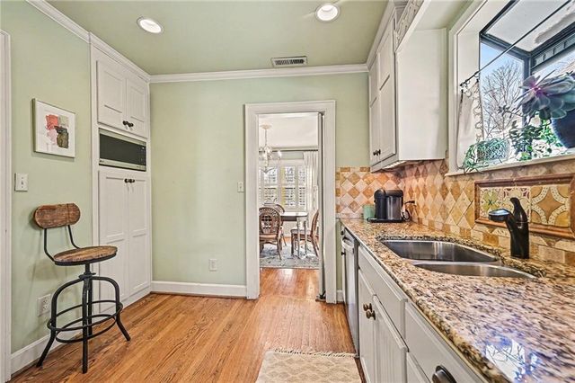 624 W 70th Terrace, Kansas City, MO 64113