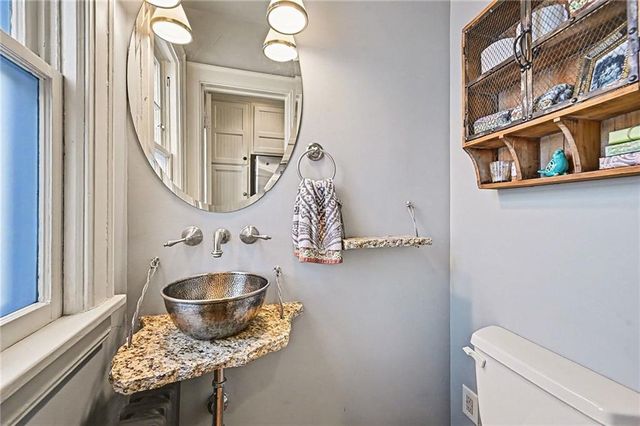 624 W 70th Terrace, Kansas City, MO 64113