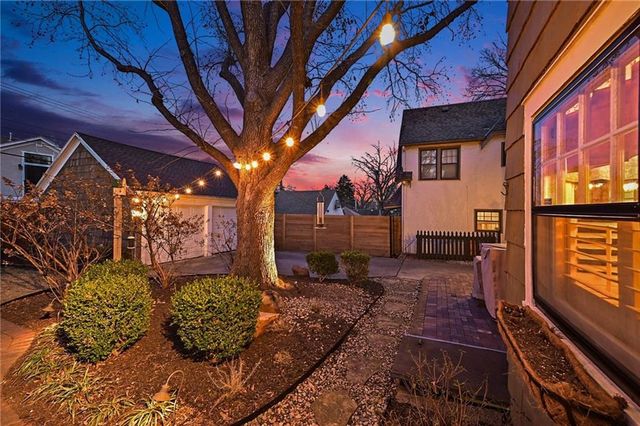 624 W 70th Terrace, Kansas City, MO 64113