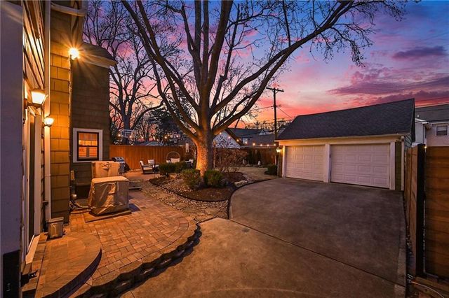 624 W 70th Terrace, Kansas City, MO 64113