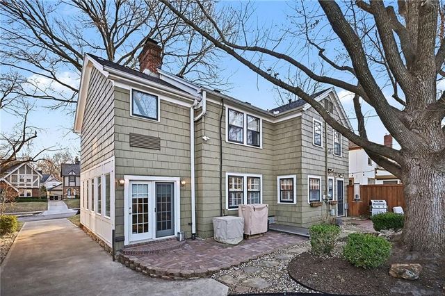 624 W 70th Terrace, Kansas City, MO 64113