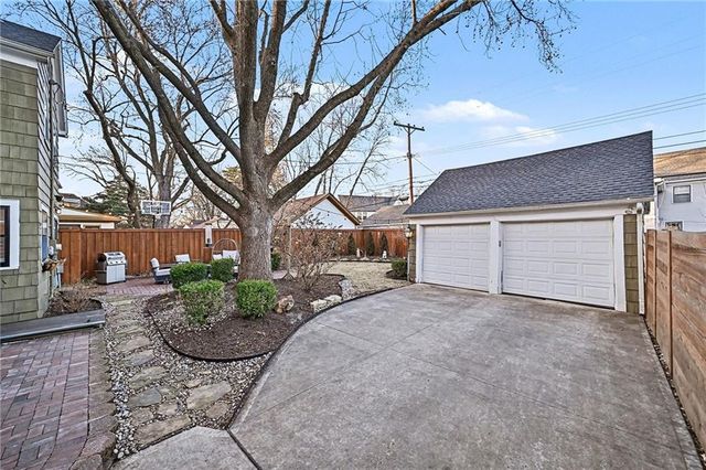 624 W 70th Terrace, Kansas City, MO 64113