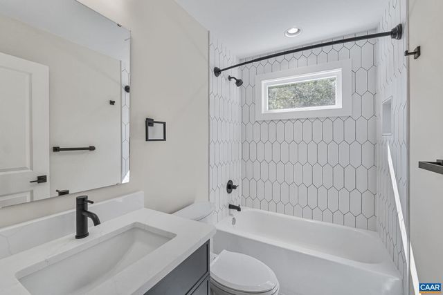 34 TURKEYSAG TRL, Palmyra, VA 22963