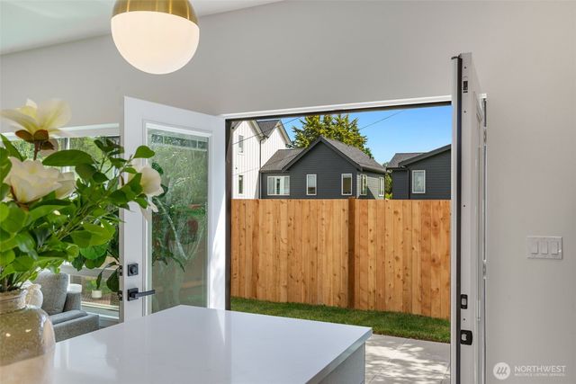 10053 8th Avenue NW, Seattle, WA 98177