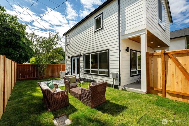 10053 8th Avenue NW, Seattle, WA 98177