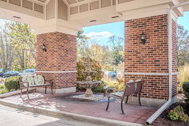 801 N Mclean Boulevard 320, Elgin, IL 60123