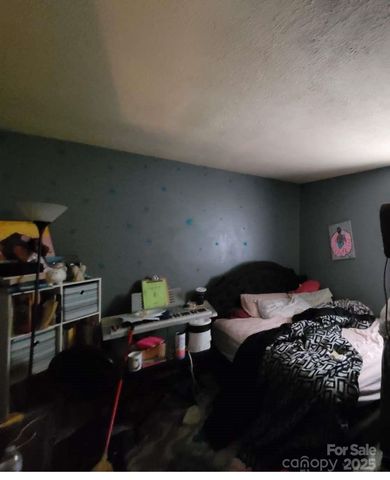 6801 Somersworth Drive, Charlotte, NC 28215