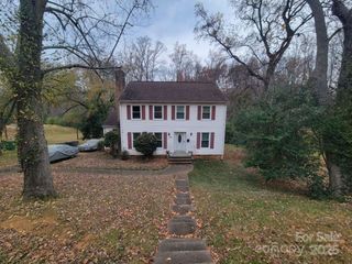 6801 Somersworth Drive, Charlotte, NC 28215