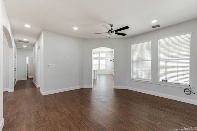 19146 MCCONNELL RD, Atascosa, TX 78002