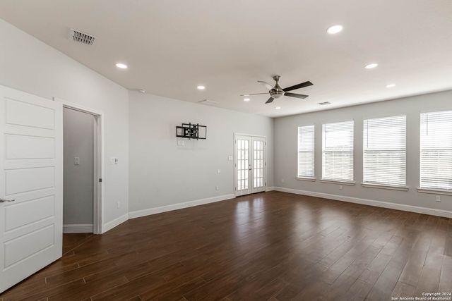 19146 MCCONNELL RD, Atascosa, TX 78002