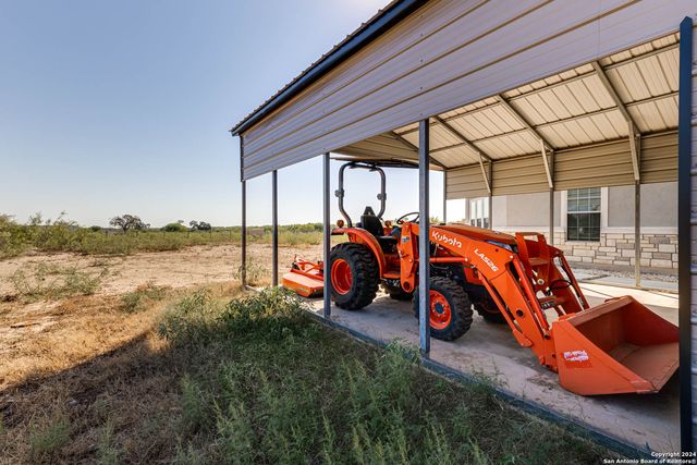 19146 MCCONNELL RD, Atascosa, TX 78002