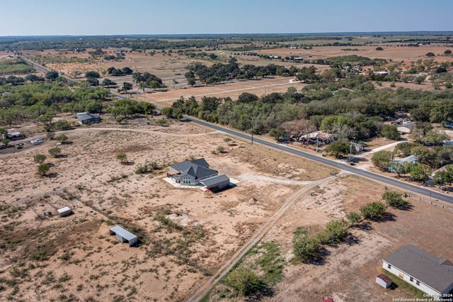 19146 MCCONNELL RD, Atascosa, TX 78002
