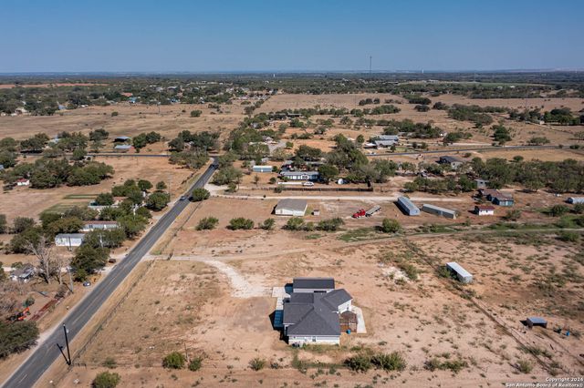 19146 MCCONNELL RD, Atascosa, TX 78002