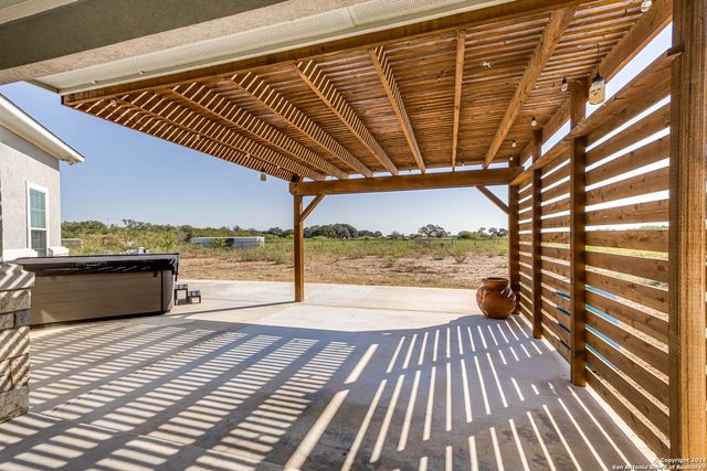 19146 MCCONNELL RD, Atascosa, TX 78002