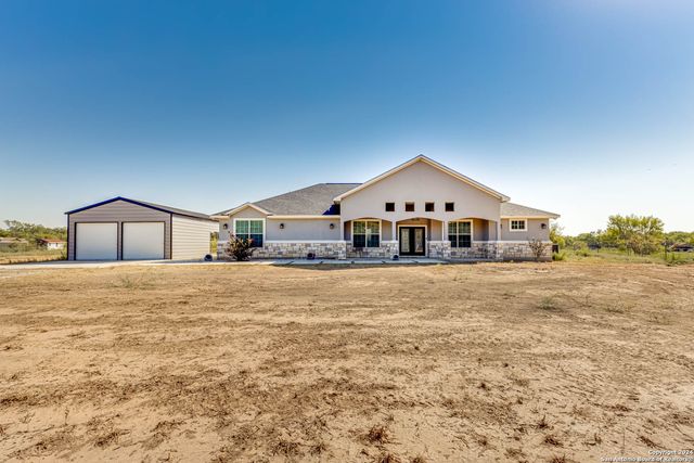 19146 MCCONNELL RD, Atascosa, TX 78002