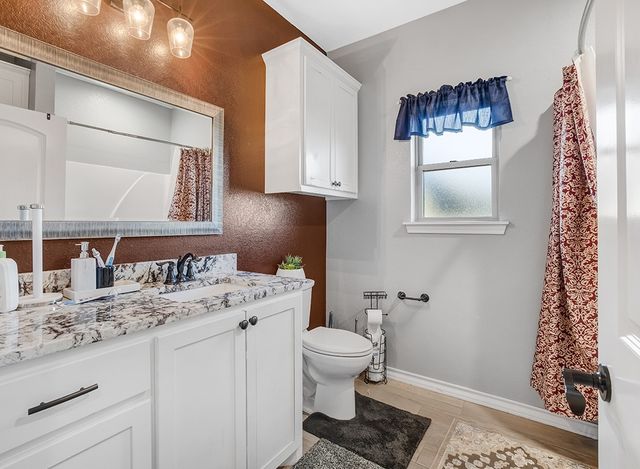 523 Mitchell Ryan, Wake Village, TX 75501