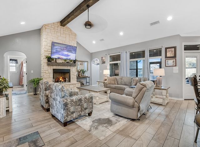 523 Mitchell Ryan, Wake Village, TX 75501