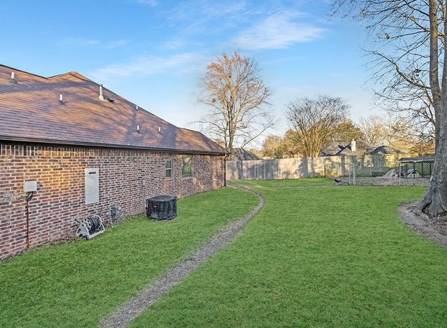 523 Mitchell Ryan, Wake Village, TX 75501