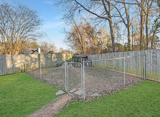 523 Mitchell Ryan, Wake Village, TX 75501