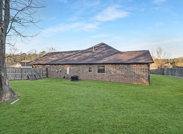 523 Mitchell Ryan, Wake Village, TX 75501