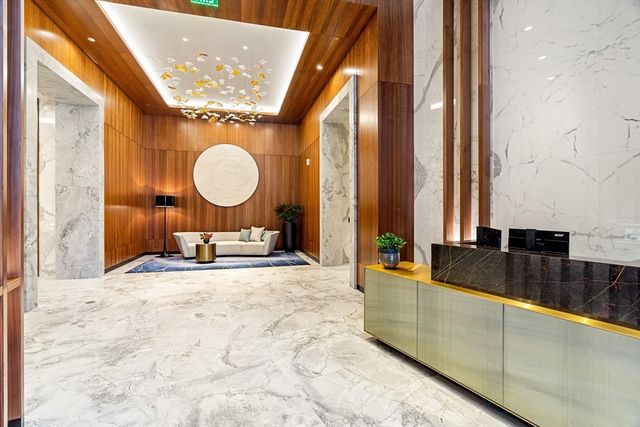 682 Atlantic Ave 38B, Boston, MA 02111