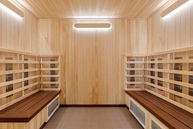 682 Atlantic Ave 38B, Boston, MA 02111