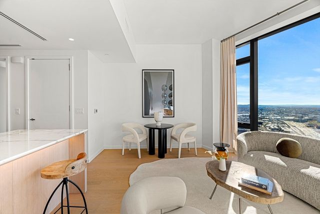 682 Atlantic Ave 38B, Boston, MA 02111