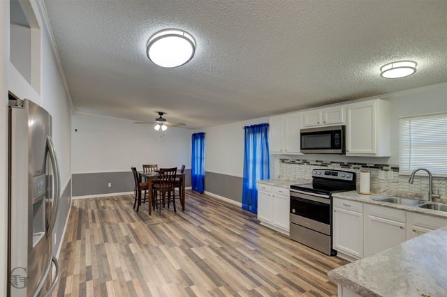 7168 Golden Meadows Road, Greenwood, LA 71033