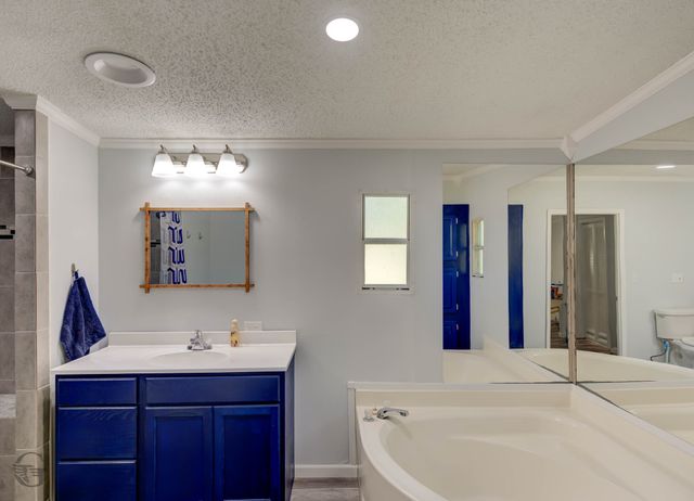 7168 Golden Meadows Road, Greenwood, LA 71033