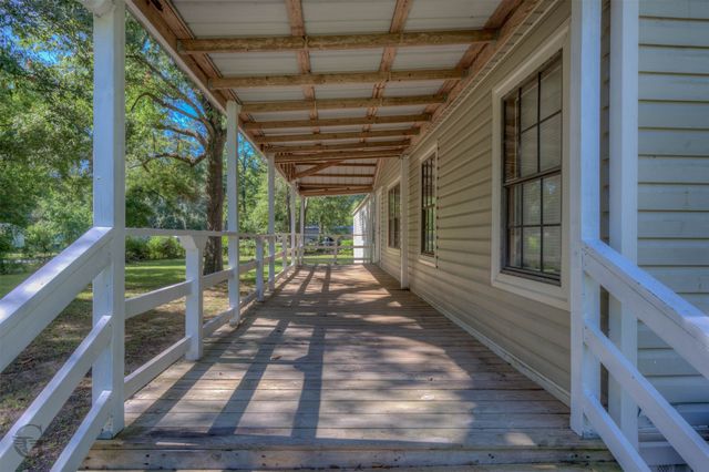 7168 Golden Meadows Road, Greenwood, LA 71033