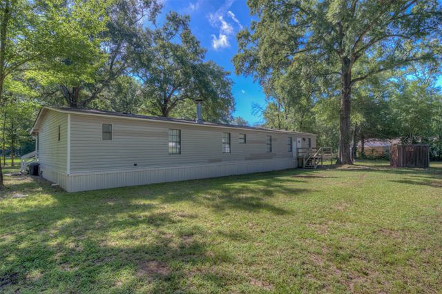 7168 Golden Meadows Road, Greenwood, LA 71033