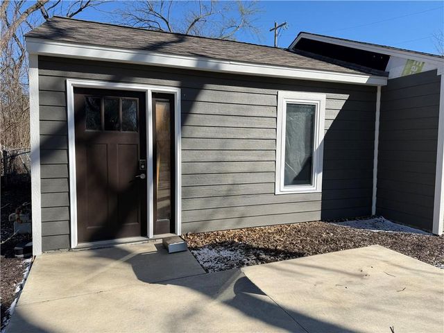 2608 Moundview Drive, Lawrence, KS 66049