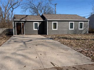 2608 Moundview Drive, Lawrence, KS 66049