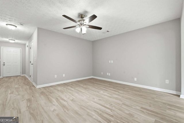 605 Magnolia Gardens Walk, Mcdonough, GA 30253