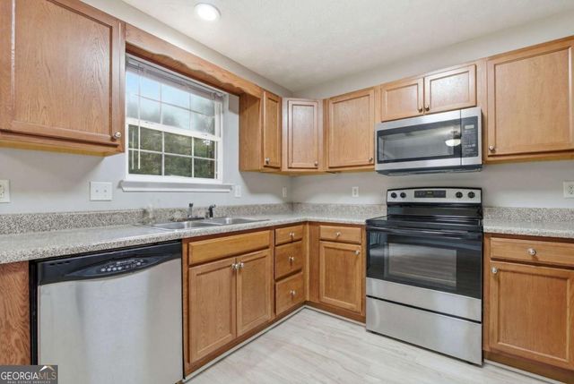 605 Magnolia Gardens Walk, Mcdonough, GA 30253