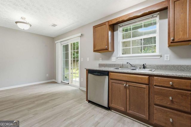 605 Magnolia Gardens Walk, Mcdonough, GA 30253
