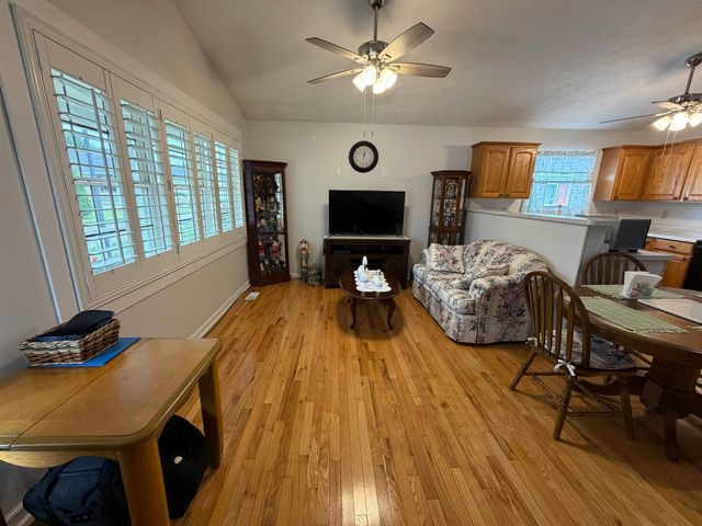 105 Palm Drive, Huntington, WV 25705