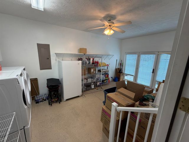 105 Palm Drive, Huntington, WV 25705
