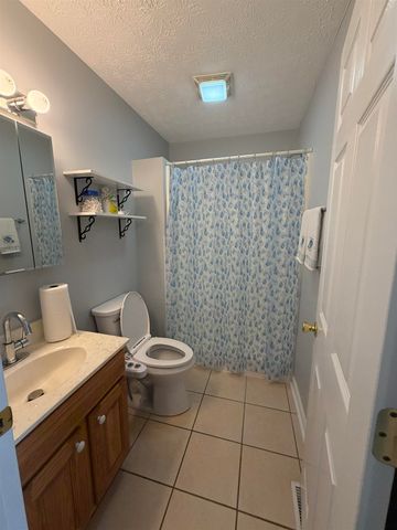 105 Palm Drive, Huntington, WV 25705