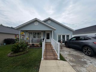 105 Palm Drive, Huntington, WV 25705