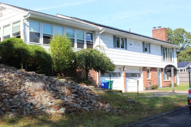 50 Long Ave, Attleboro, MA 02703