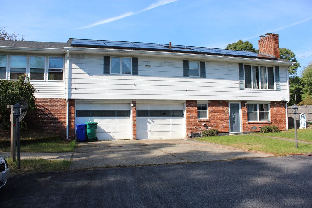 50 Long Ave, Attleboro, MA 02703