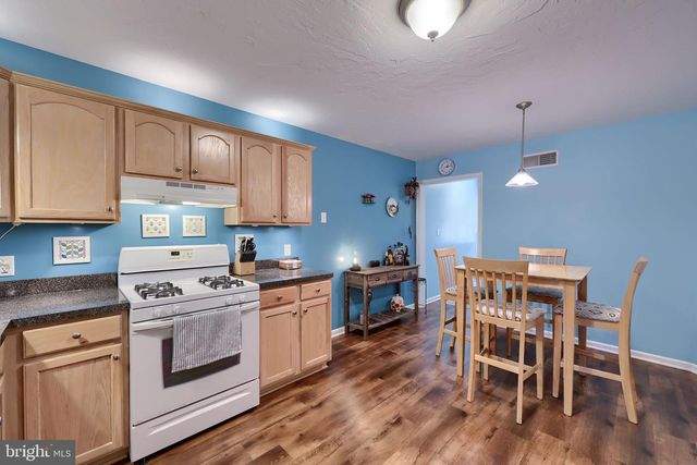 111 SILVER SCREEN DR, York, PA 17402