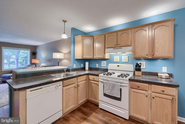 111 SILVER SCREEN DR, York, PA 17402