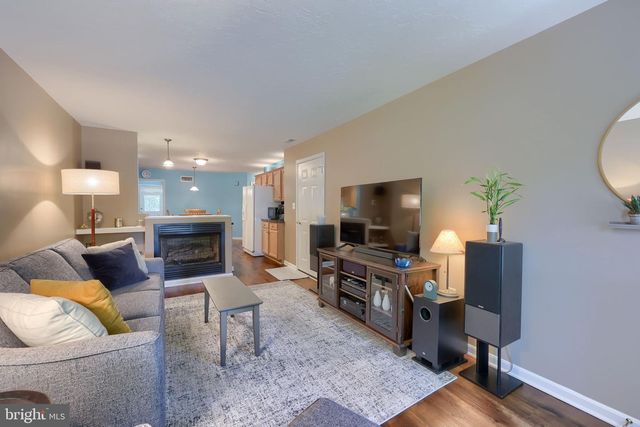 111 SILVER SCREEN DR, York, PA 17402