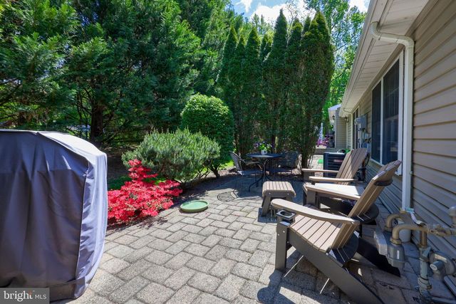 111 SILVER SCREEN DR, York, PA 17402