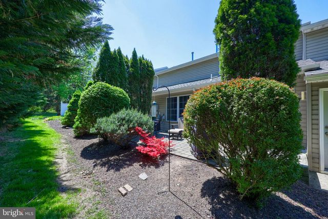 111 SILVER SCREEN DR, York, PA 17402
