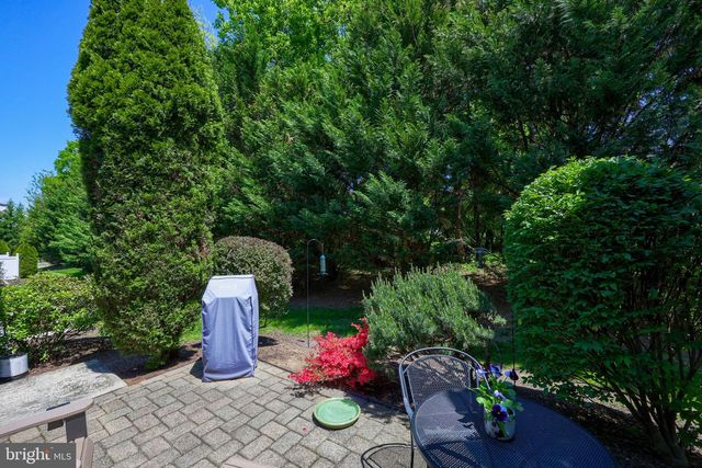 111 SILVER SCREEN DR, York, PA 17402